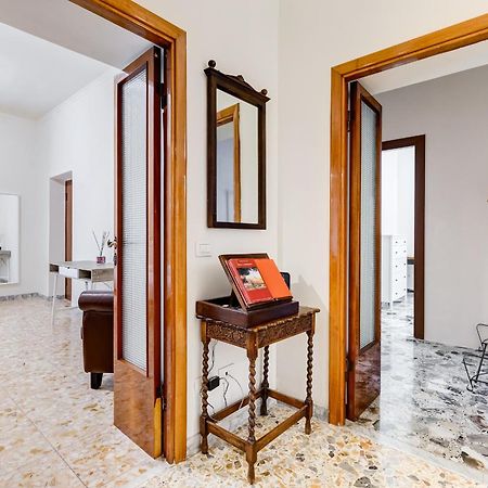 רומא Vivilo Collection - San Vito View Apartment - 3 Bdr 2 Baths מראה חיצוני תמונה