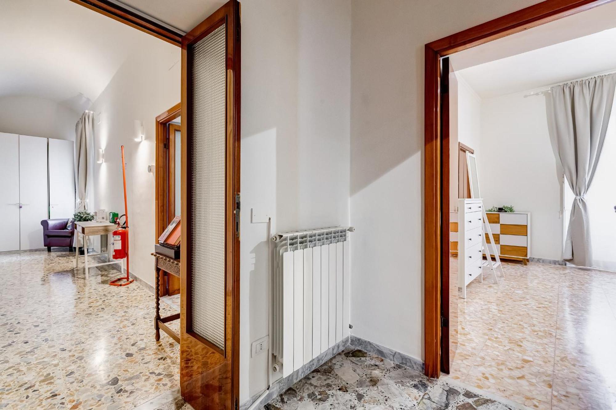 רומא Vivilo Collection - San Vito View Apartment - 3 Bdr 2 Baths מראה חיצוני תמונה
