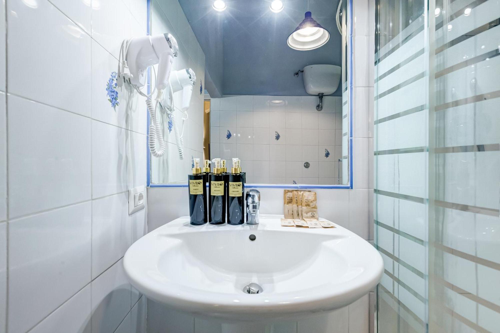 רומא Vivilo Collection - San Vito View Apartment - 3 Bdr 2 Baths מראה חיצוני תמונה